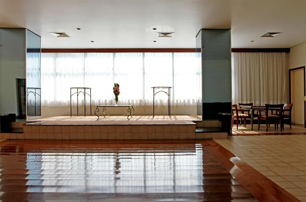 Summit Flat Service São José dos Campos Otel